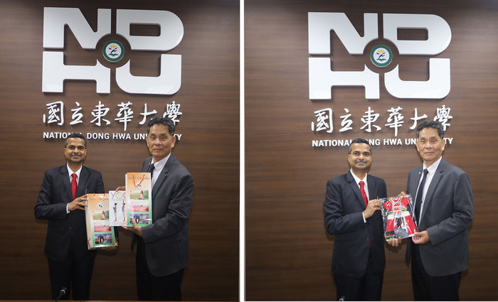 The India Taipei Association delegation and National Dong Hwa University representatives exchange commemorative gifts.