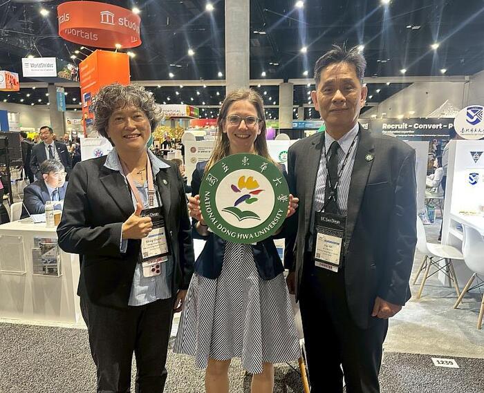 NDHU President Hui-Ming Hsu and Director Ming-Chien Su with representatives from sister university, the University of Mannheim, Germany.